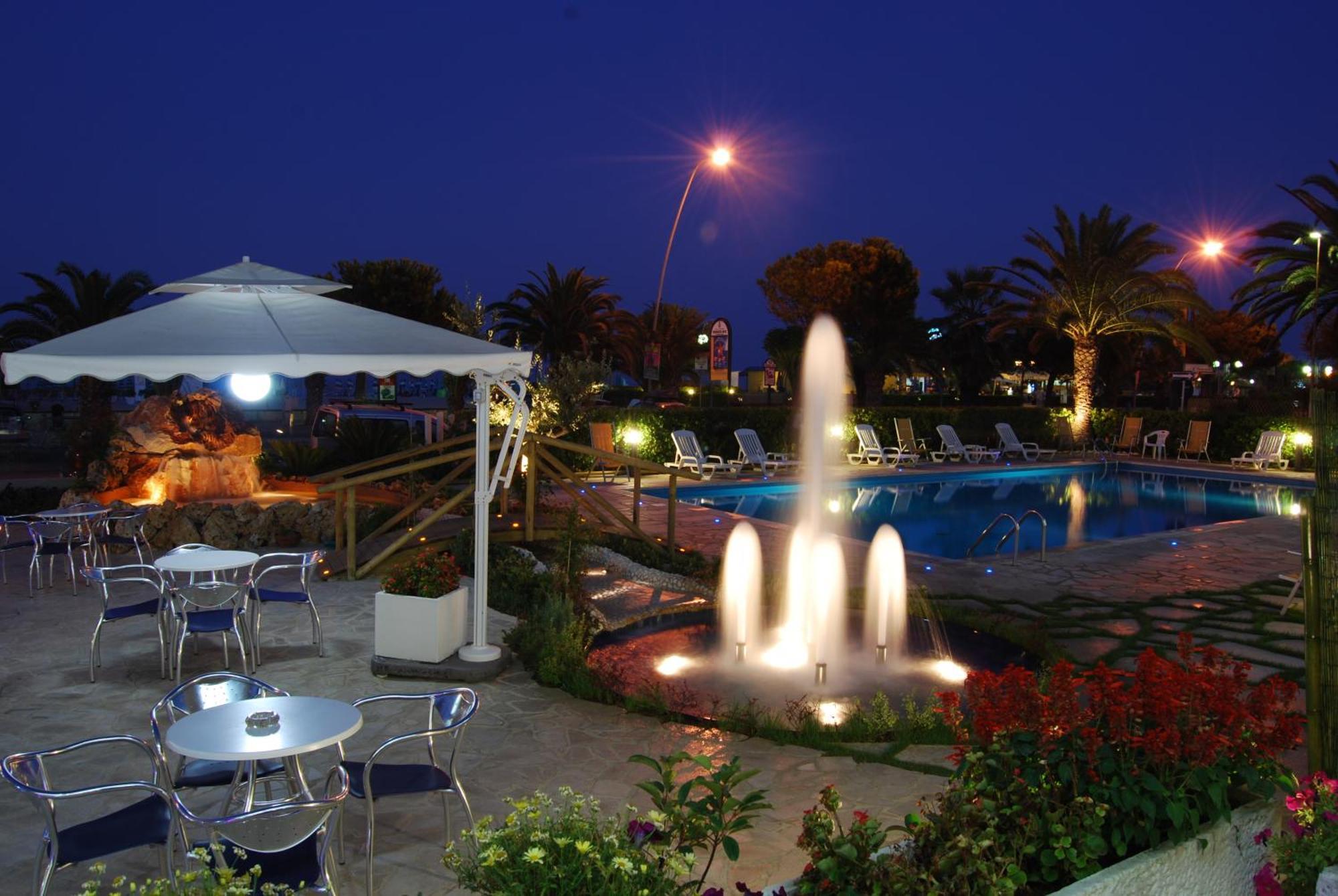 Hotel Costa Verde Торторето Экстерьер фото